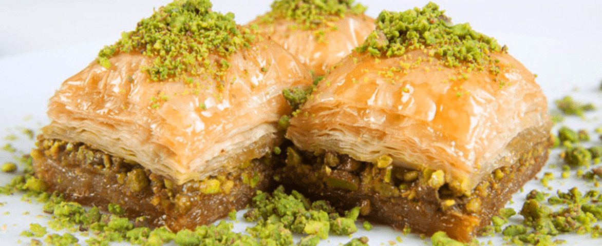 Baklava with Pistachio (Fıstıklı Baklava)